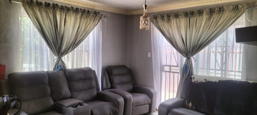 3 Bedroom Property for Sale in Pinehaven Free State